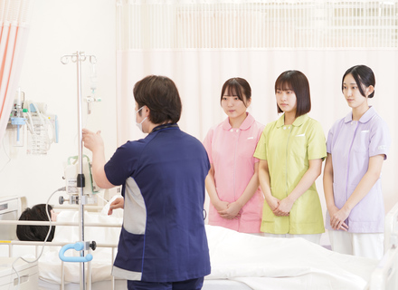 岩手保健医療大学の特長１