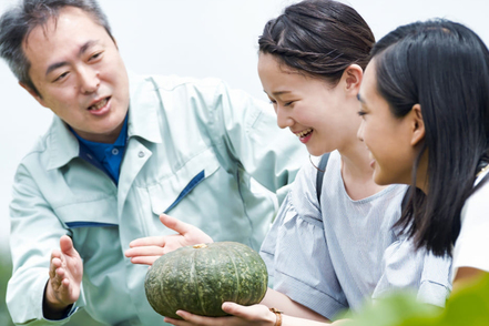 清泉大学 【農・地域共創コース】農業生産から経営、地域づくりまでを実践的に学び、地域とともに農と食の課題解決に取り組みます。