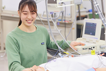 東京女子体育大学 医学や生理学、解剖学の観点からスポーツと健康に関する知識を深めます