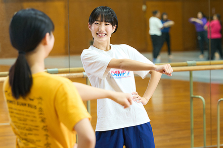 東京女子体育大学 全天候型の陸上競技場や武道場、球技、器械運動、新体操、ダンスの専門体育館もあります
