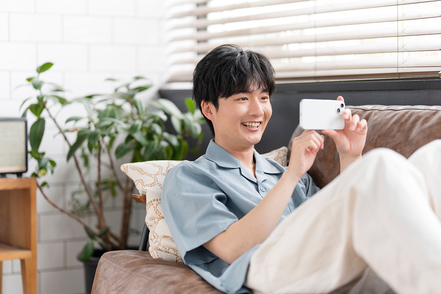 開志創造大学【通信教育課程】 いつでもどこでも時間にしばられない「完全オンライン」の学び