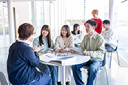 佐久大学 地域の特性を生かした学びで、共生社会の実現に貢献できる人材へ