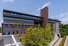 豊田工業大学
