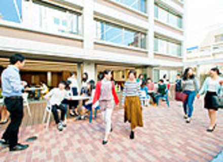 日本外国語専門学校の特長３