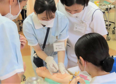 千葉市青葉看護専門学校の特長２