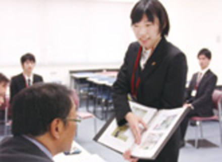 専門学校穴吹デザインカレッジの特長３