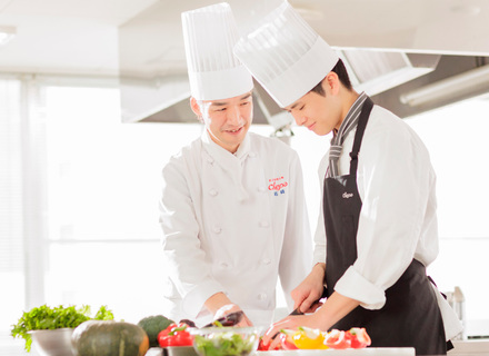 シェフパティシエ専門学校の特長１