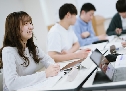 新東京歯科技工士学校の特長１