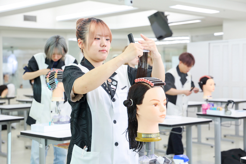 山野美容専門学校／在校生のキャンパスライフレポート(専門課程 2年生