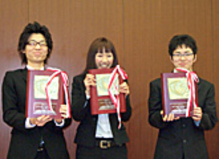 日本理工情報専門学校の特長２