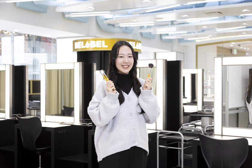大阪ベルェベル美容専門学校の学生