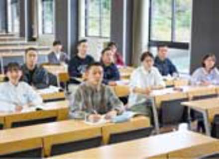 京都建築大学校の特長３