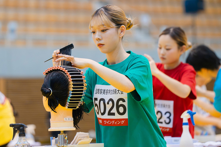 高津理容美容専門学校の学生