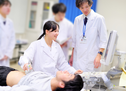 湘央医学技術専門学校の特長３