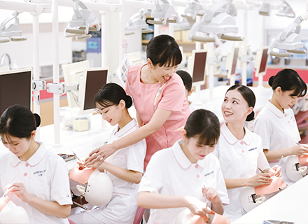 新東京歯科衛生士学校の特長２