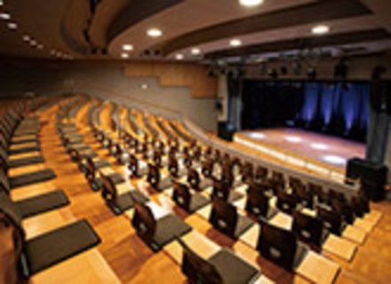 神戸電子専門学校の特長２