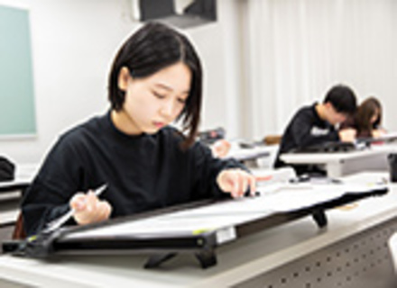 大阪工業技術専門学校の特長１