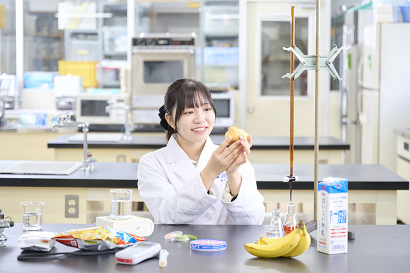 東京バイオテクノロジー専門学校の学生