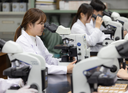 東京医学技術専門学校の特長２