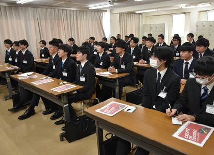 専門学校東京自動車大学校の特長３