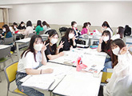 大阪保健福祉専門学校の特長１