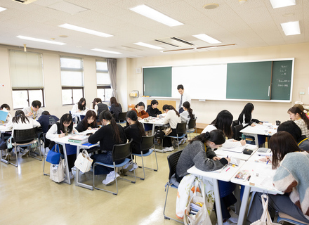 神戸総合医療専門学校の特長３