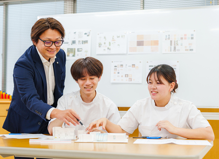 大阪医療福祉専門学校の特長２