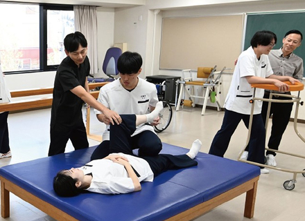 国際医学技術専門学校の特長３
