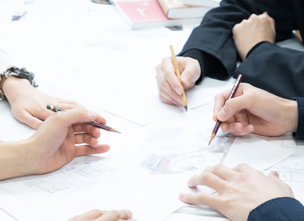 浅野工学専門学校の特長１