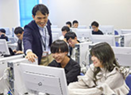 近畿コンピュータ電子専門学校の特長２