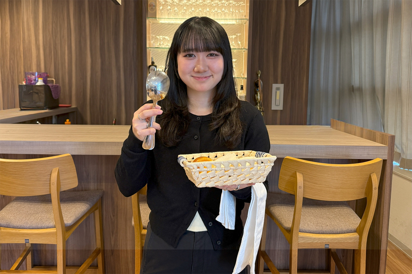 トライデント外国語・エアライン・ホテル専門学校の学生