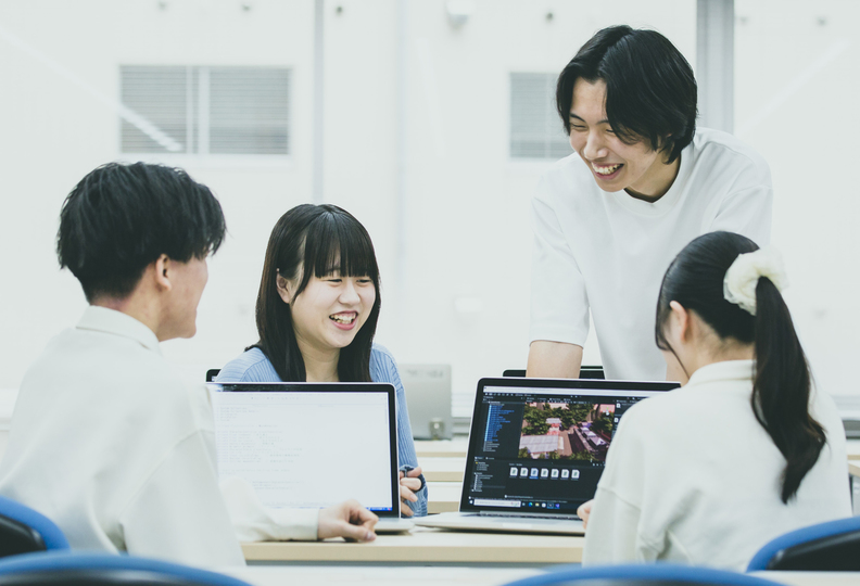 新潟情報専門学校の風景