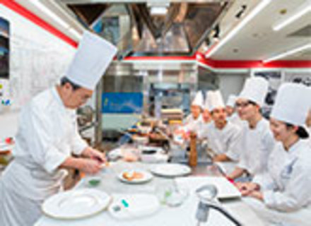 東京調理製菓専門学校の特長２