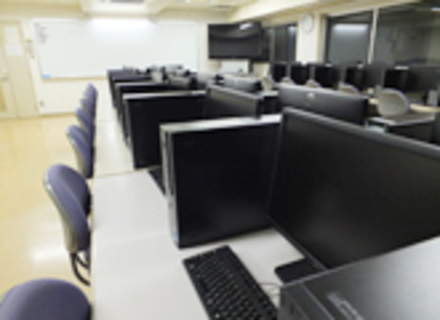 船橋情報ビジネス専門学校の特長１