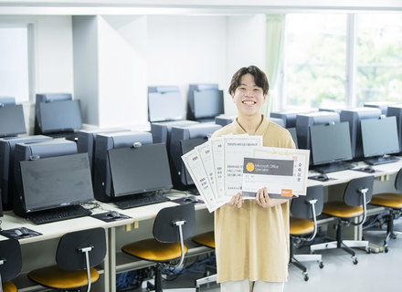 船橋情報ビジネス専門学校の特長３