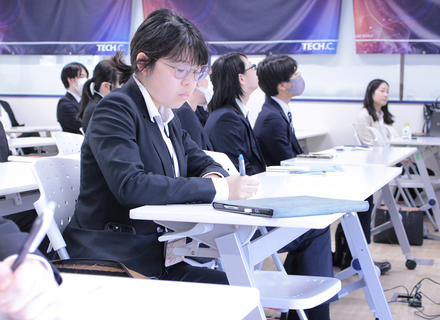 東京デザインテクノロジーセンター専門学校の特長２