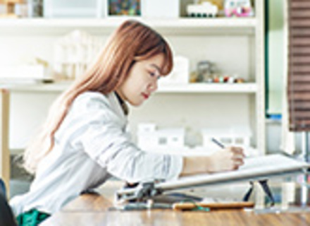 岡山科学技術専門学校の特長１