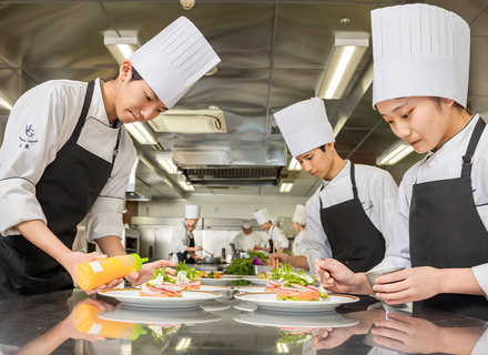 西日本調理製菓専門学校の特長１