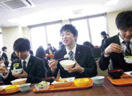 広島酔心調理製菓専門学校の特長１