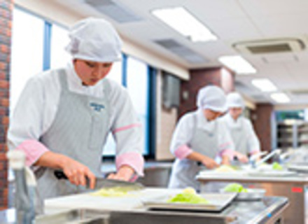 平岡栄養士専門学校の特長１