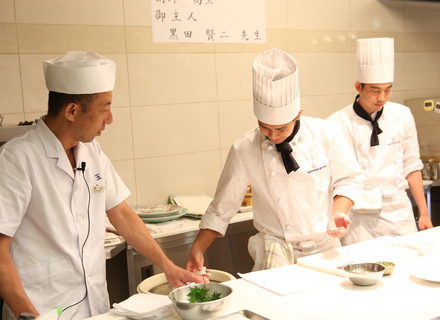 福岡調理師専門学校の特長１