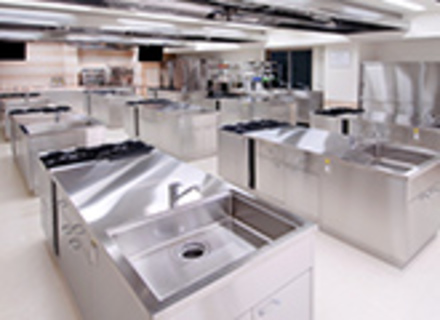 福岡調理師専門学校の特長２