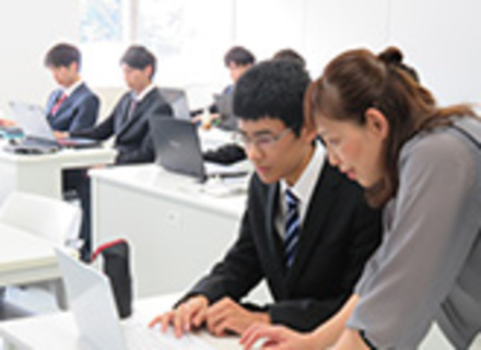 静岡産業技術専門学校の特長３