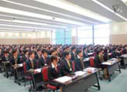 大阪情報コンピュータ専門学校の特長２