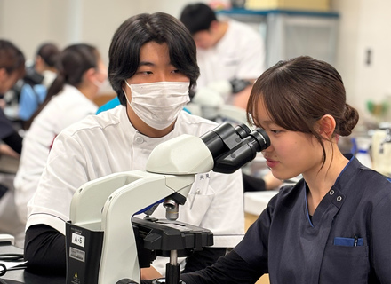 吉田学園医療歯科専門学校の特長１