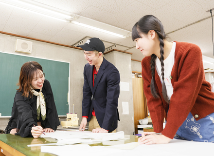 ヒロ・デザイン専門学校の特長１