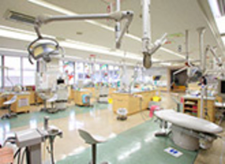 京都歯科医療技術専門学校の特長２