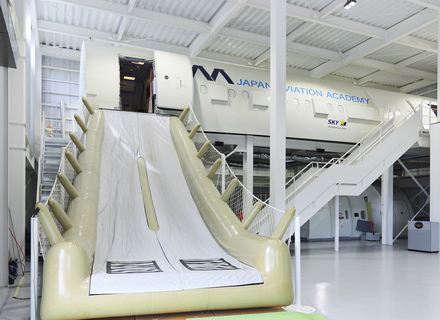日本航空大学校・北海道校 新千歳空港キャンパスの特長２