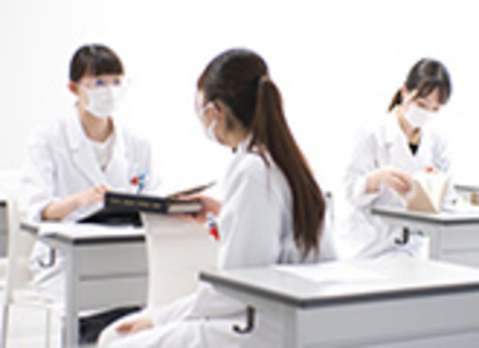 浦和専門学校の特長１