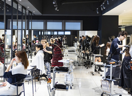 大村美容ファッション専門学校の特長２